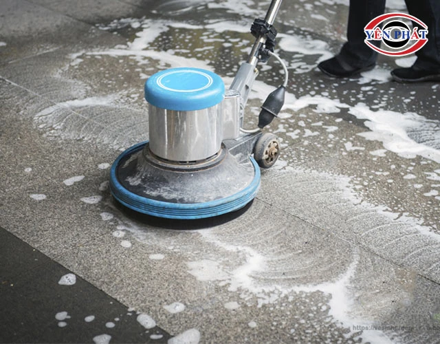 sử dụng máy chà sàn chuyên dụng