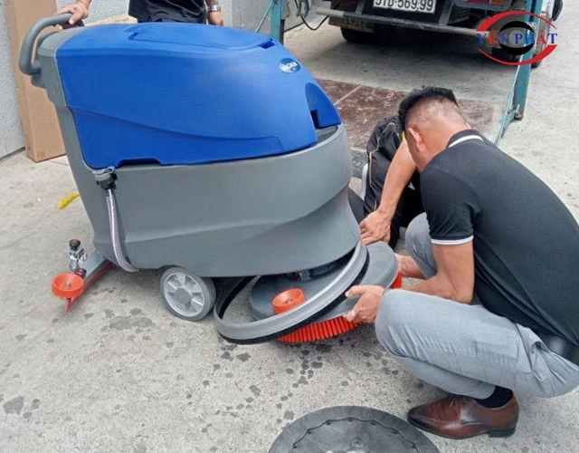 Vệ sinh định kỳ hàng tuần