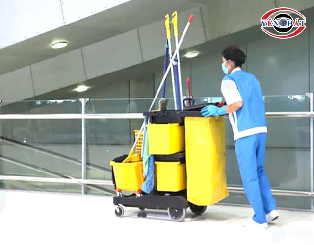 chọn mua xe đẩy vệ sinh