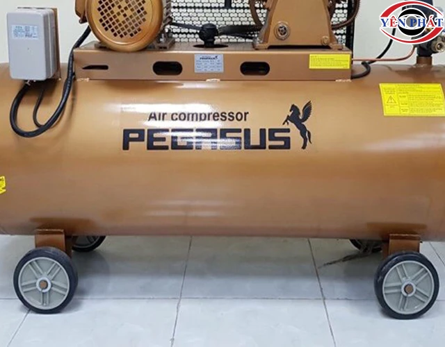 bình chứa và bánh xe