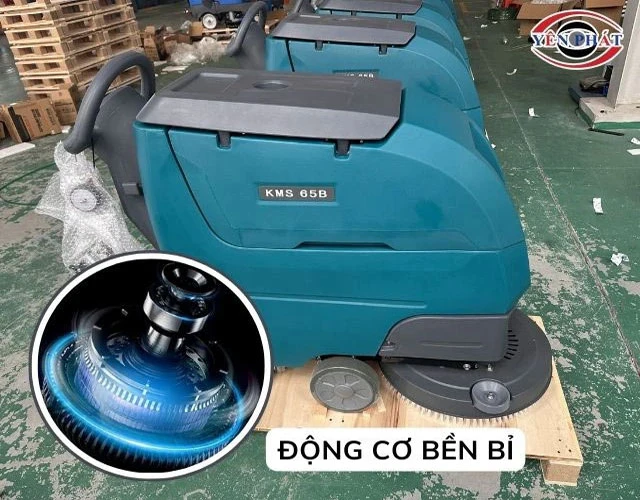 kiểm tra chất lượng khung máy và chất lượng máy chà sàn