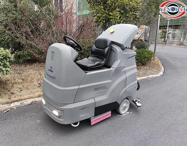 Máy chà sàn ngồi lái Kumisai KMS 245
