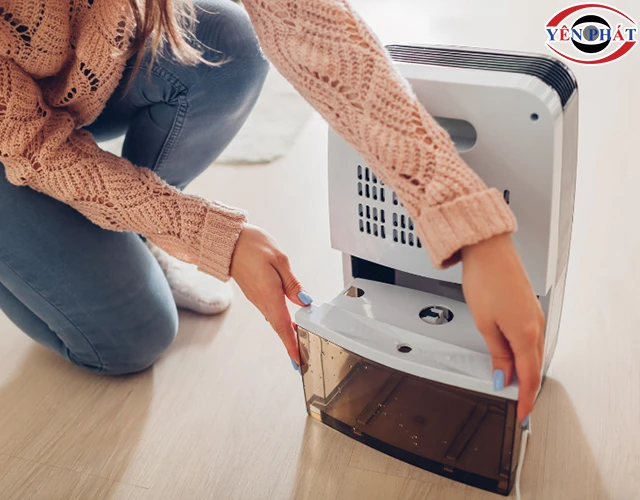 lắp hộp chứa nước