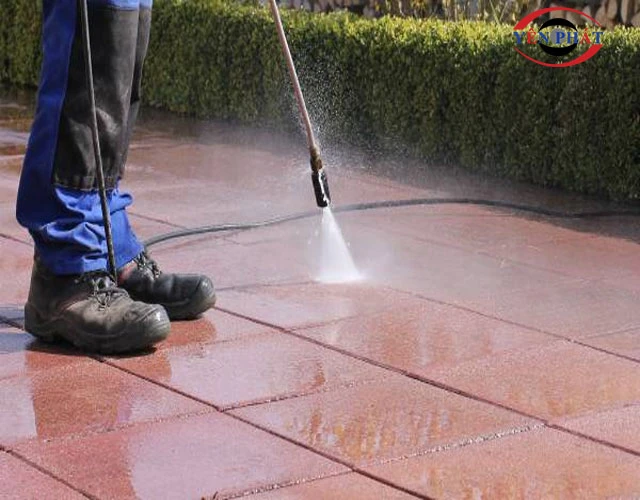 Cách bảo dưỡng sân gạch đỏ luôn sạch đẹp