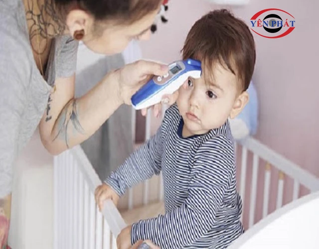 Dấu hiệu nhận biết độ ẩm phòng không phù hợp với trẻ sơ sinh