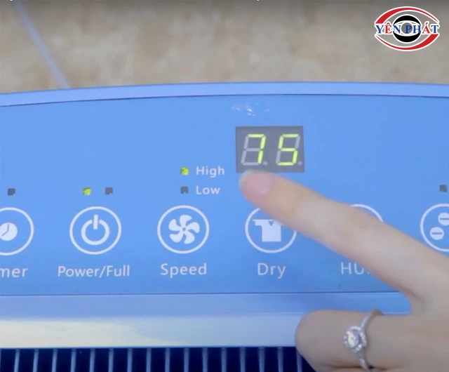 máy hút ẩm Kosmen sấy quần áo