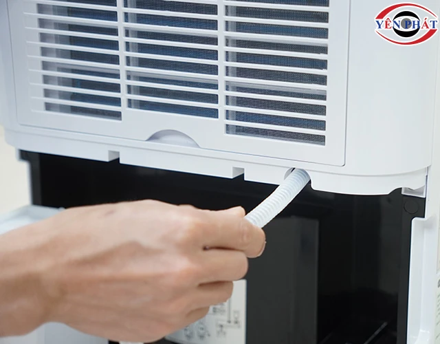 kiểm tra ống xả nước