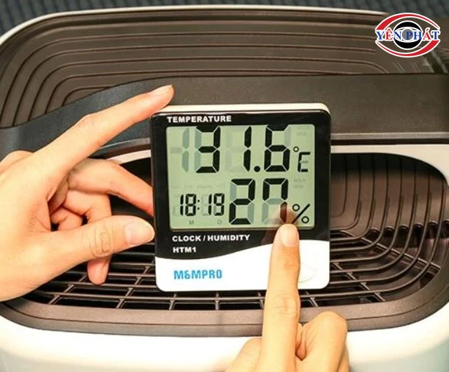 Đo độ ẩm bằng ẩm kế