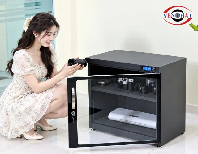 Nên sử dụng tủ chống ẩm máy ảnh để bảo quản hiệu quả