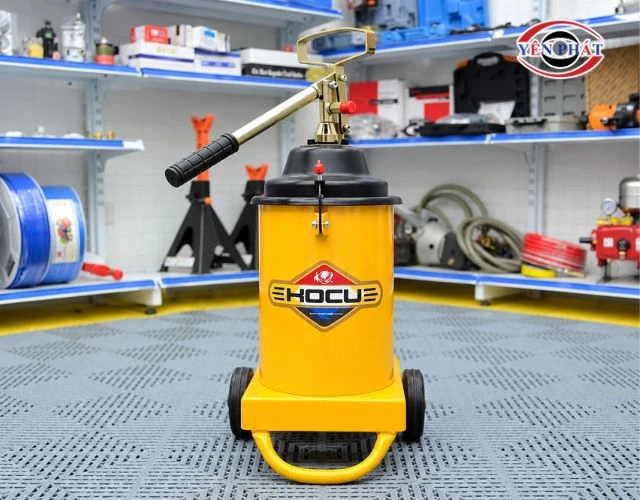 Máy bơm mỡ tay giá hợp lý, bơm mỡ nhanh và chủ động