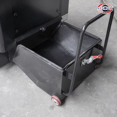 Xe quét rác ngồi lái nhà xưởng Kumisai KMS-1350E - Pin Lithium 5