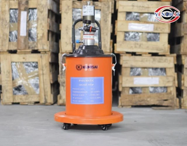 Máy bơm mỡ Kumisai KMS-20S 20L