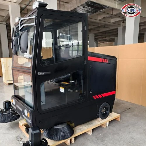 Xe quét rác công nghiệp ngồi lái Kumisai KMS 1900A 2