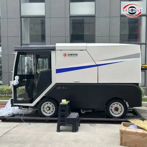 Xe quét rác công nghiệp ngồi lái Kumisai KMS-2000-M (Pin Lithium) 3