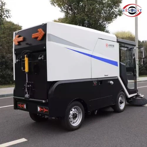 Xe quét rác công nghiệp ngồi lái Kumisai KMS-2000-M (Pin Lithium) 7