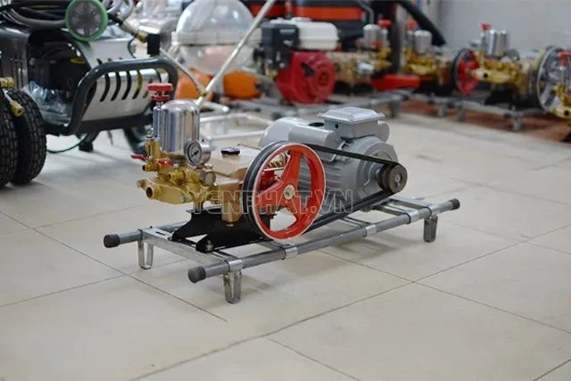 liên hệ với các cửa hàng thanh lý máy rửa xe cũ tphcm, hà nội