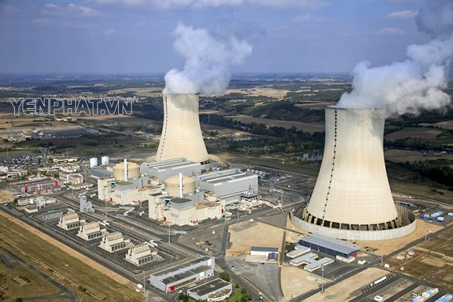 Tháp làm mát nhà máy điện hạt nhân