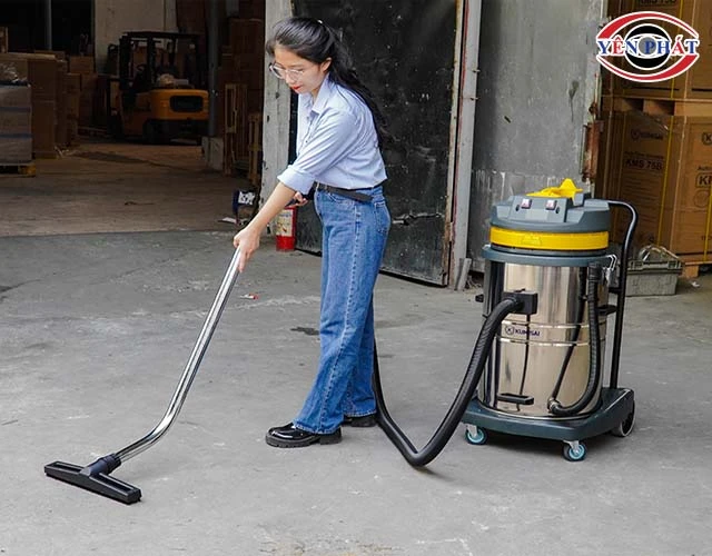 Máy Hút Bụi 2400W: Giá Tốt, Bền Bỉ, Hút Mạnh, Ít Ồn