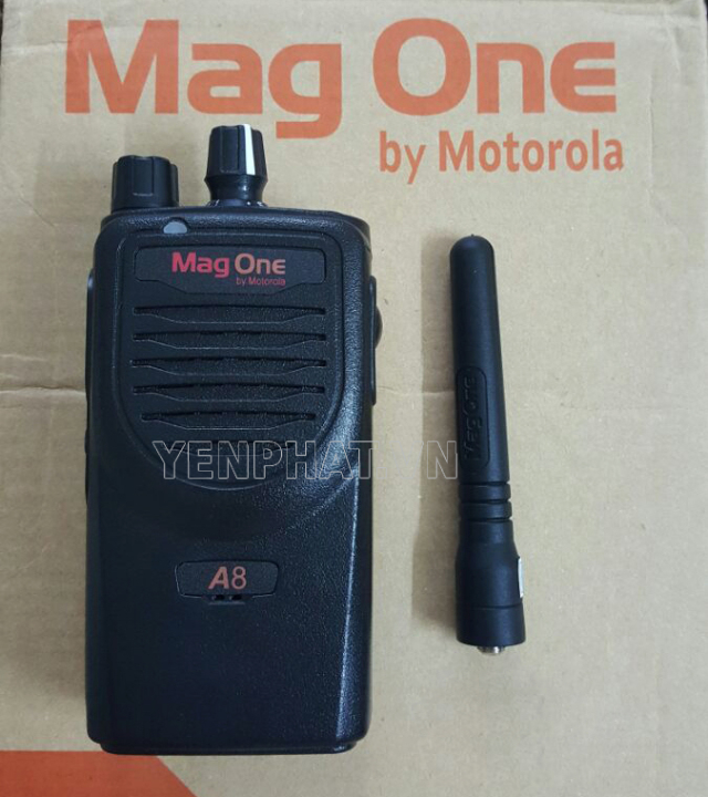 Motorola MagOne A8 (UHF)