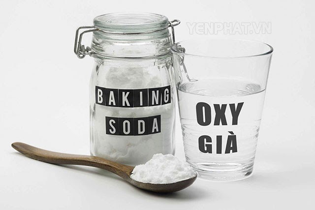 Baking soda và oxy già giúp khử mùi, khử khuẩn giày hiệu quả