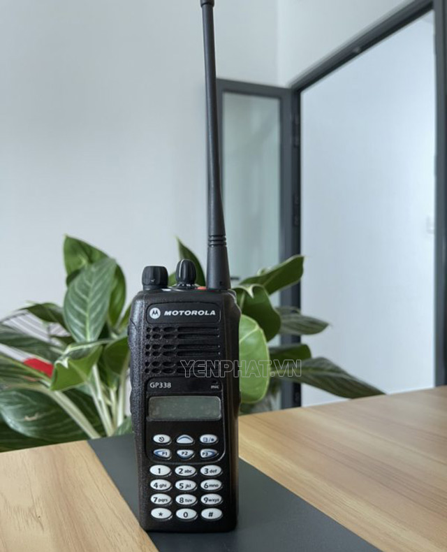 Thiết kế của Motorola GP-338(IS) nhỏ gọn