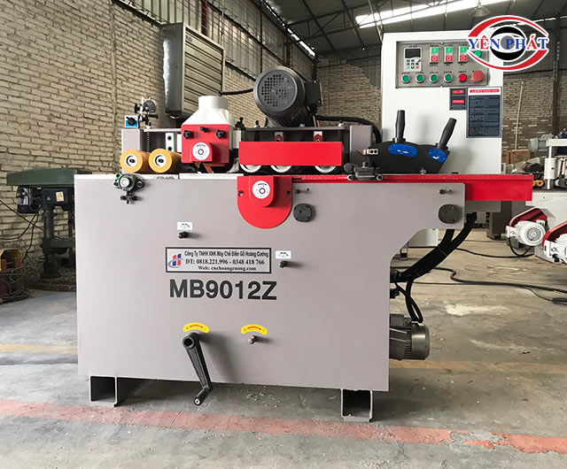 Máy chuốt CNC