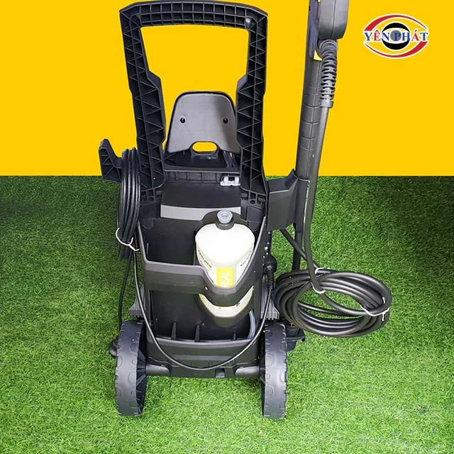 mặt sau của máy rửa xe cao áp Karcher K5 EU