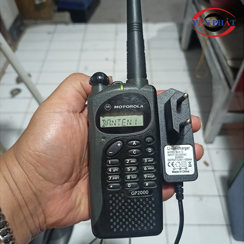 Bộ đàm cầm tay Motorola GP-2000 UHF