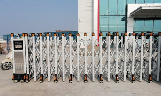cửa cổng xếp bình dương - Điện Máy Yên Phát